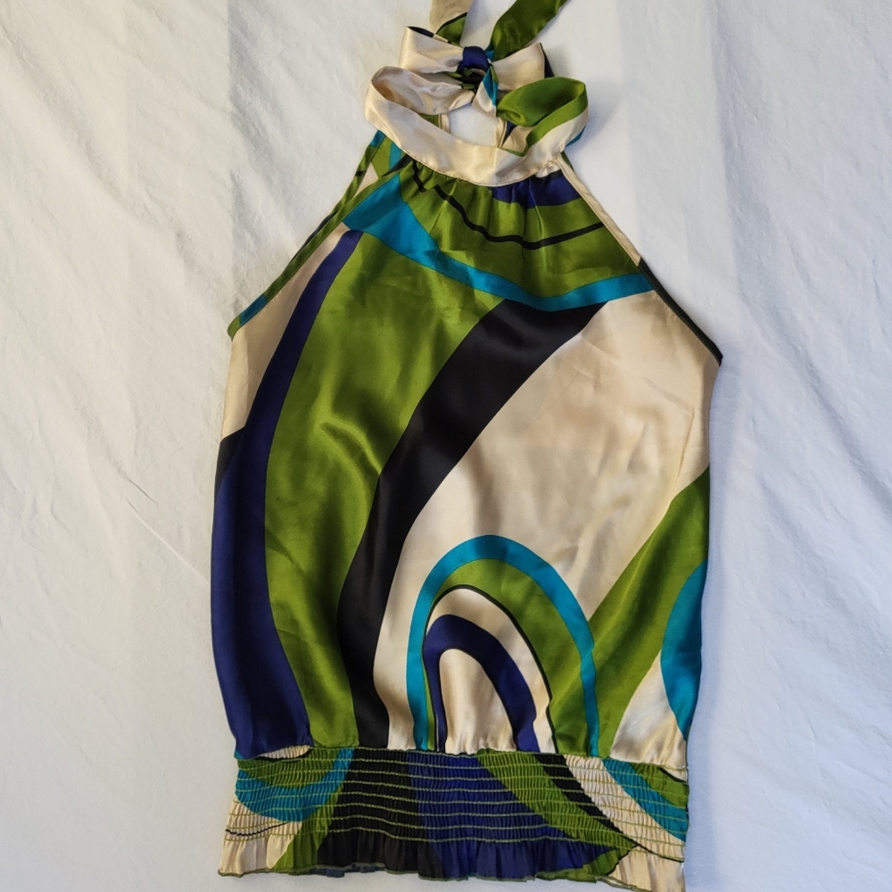 Retro print multicolor silky sleeveless top, tie neck, elasticized band at hip